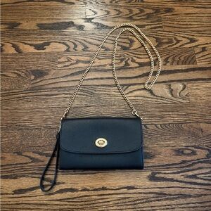 Like new Coach wallet purse on chain
